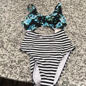 NEVER WORN bathing suit